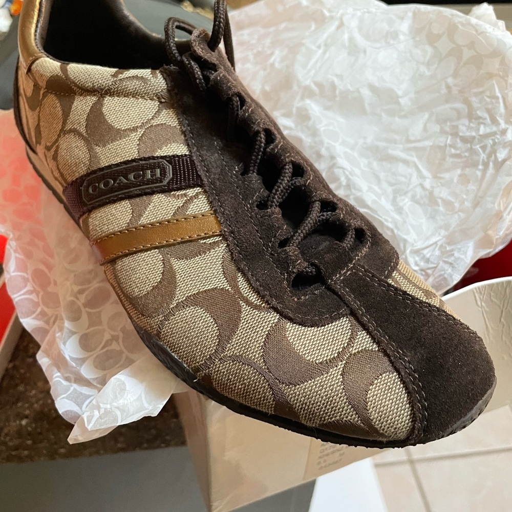 Coach casual tie flat shoe.  8.5 M. Brown Coach insignia material/brown suede.